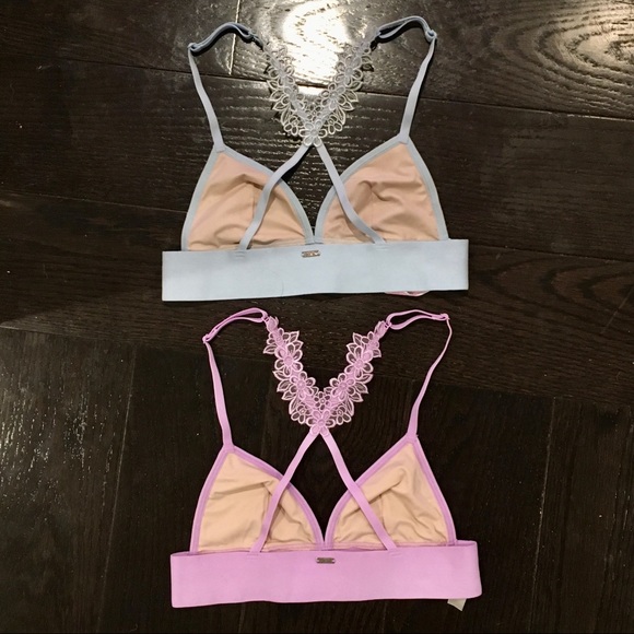2 Rare VS PINK Lacey Bras - Picture 3 of 16